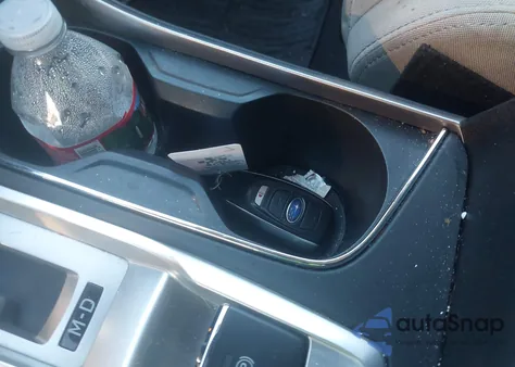 2020 Subaru Ascent Premium z USA, uszkodzony, nr VIN 4S4WMACD8L3448312